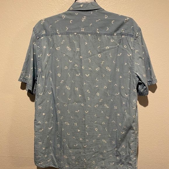 Men’s XXL casual button down - Picture 4 of 8